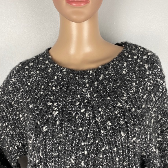 NEW TOPSHOP GREY CROPPED SWEATER - Picture 4 of 9